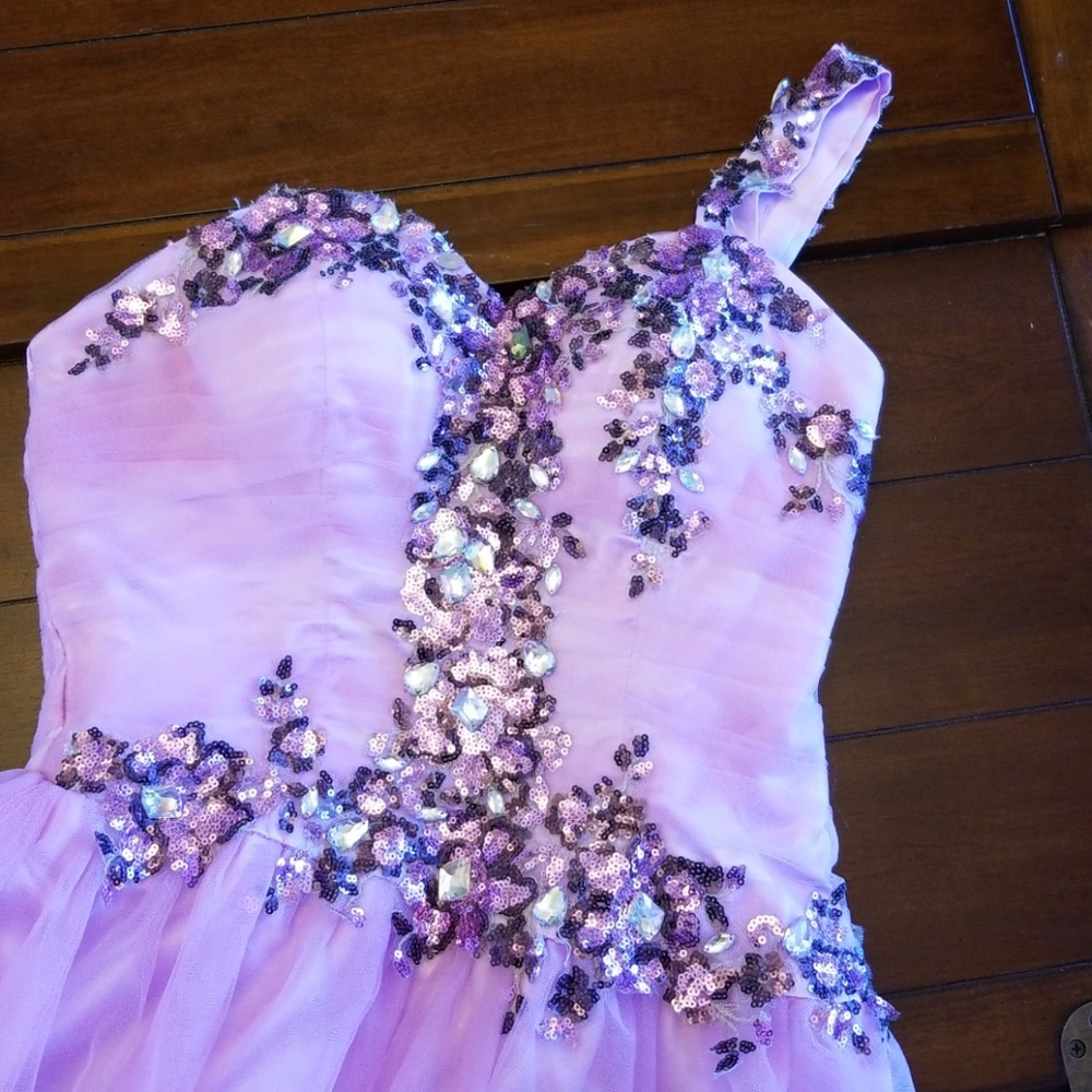 FORMAL 💜💜 DRESS - Picture 2 of 8
